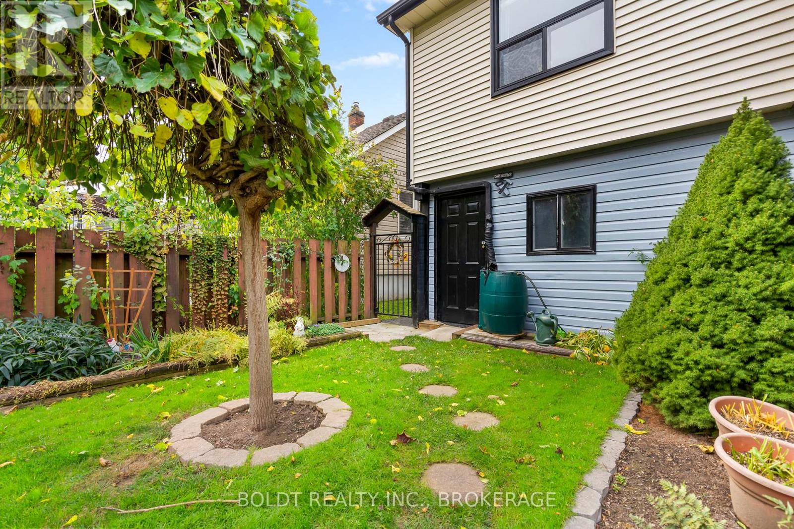 720 Niagara Street, St. Catharines (Bunting/linwell), Ontario  L2M 3R9 - Photo 33 - X12428234