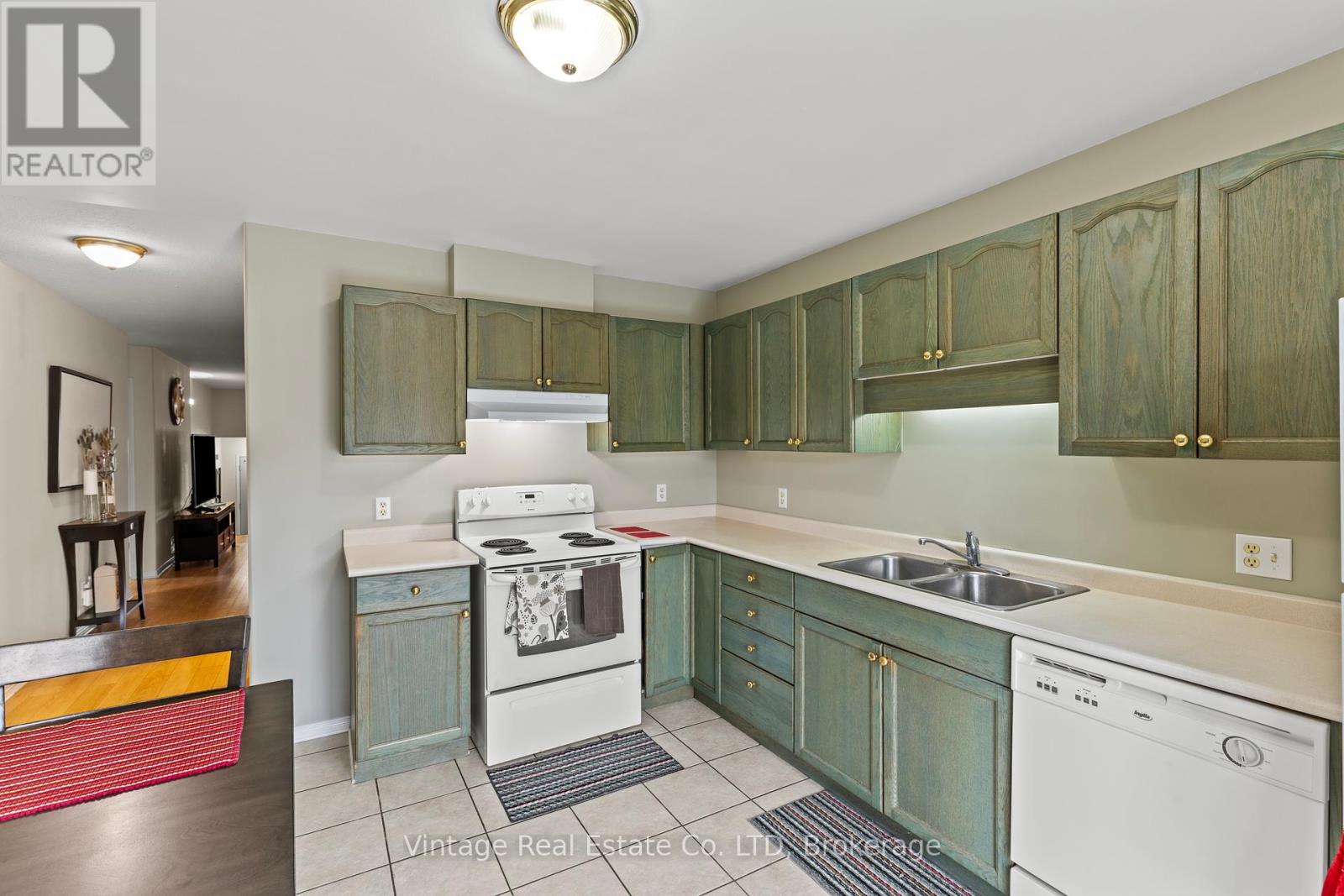 278 Oakcrest Avenue, Welland (West Welland), Ontario  L3C 7K3 - Photo 13 - X12428305