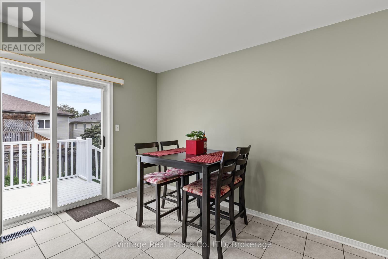 278 Oakcrest Avenue, Welland (West Welland), Ontario  L3C 7K3 - Photo 15 - X12428305