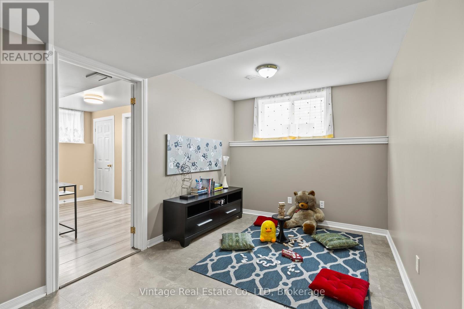 278 Oakcrest Avenue, Welland (West Welland), Ontario  L3C 7K3 - Photo 24 - X12428305