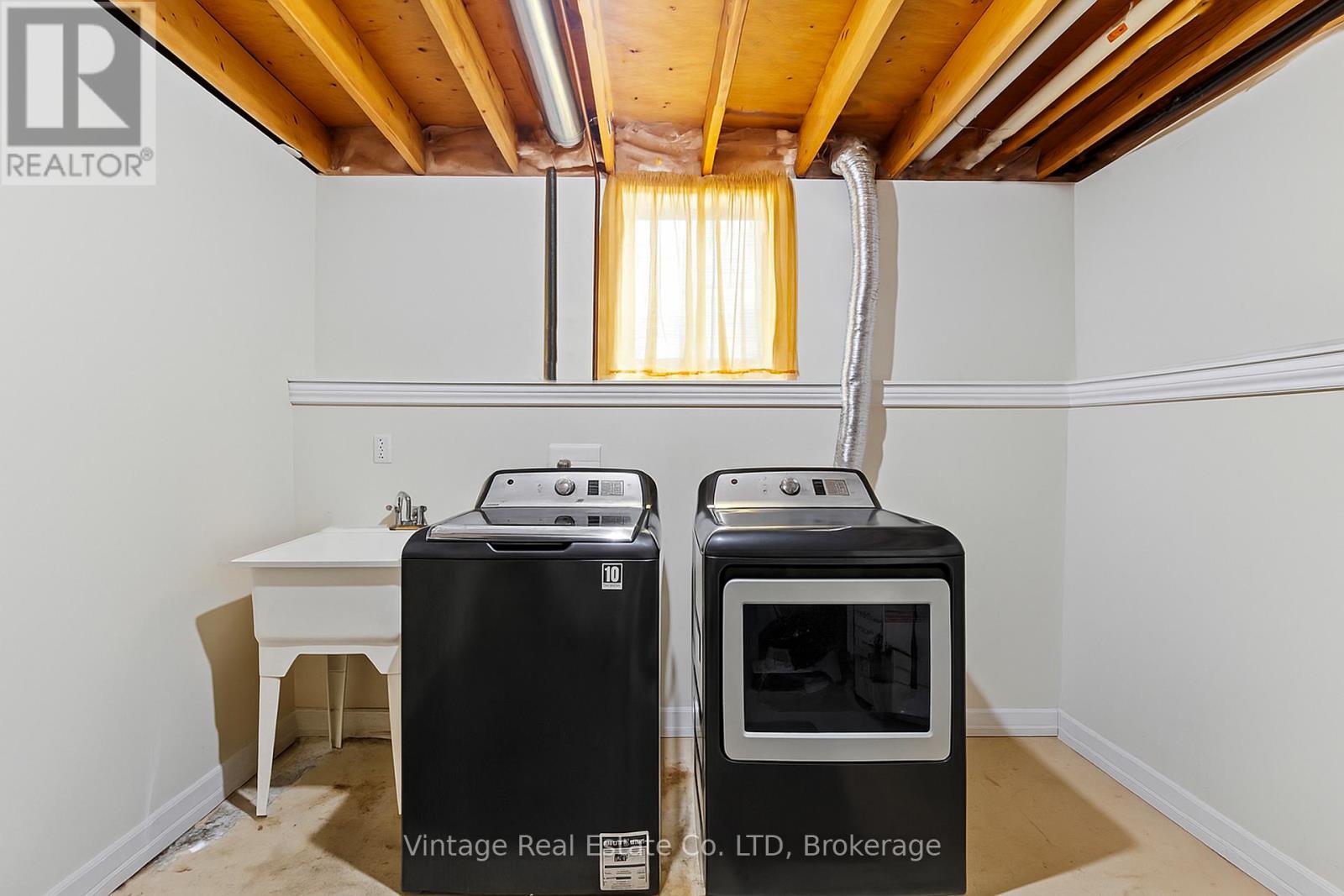 278 Oakcrest Avenue, Welland (West Welland), Ontario  L3C 7K3 - Photo 28 - X12428305