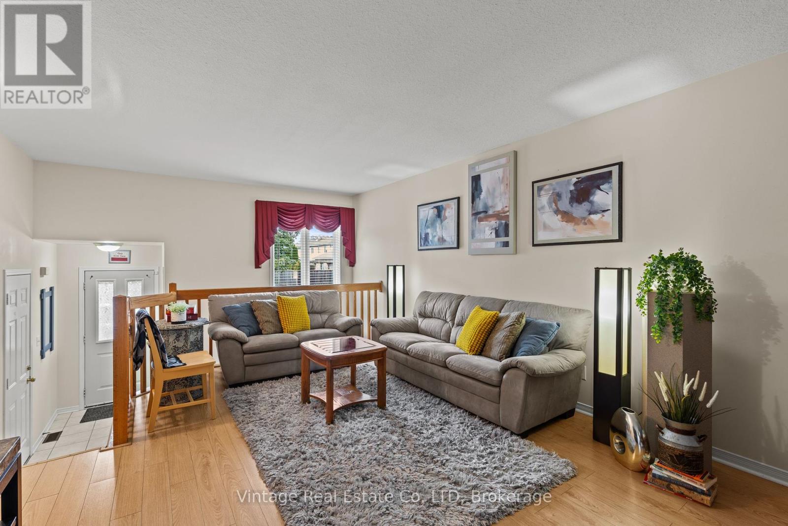 278 Oakcrest Avenue, Welland (West Welland), Ontario  L3C 7K3 - Photo 7 - X12428305
