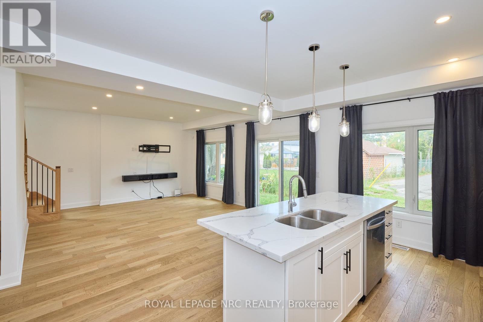 159 Hodgkins Avenue, Thorold, Ontario  L2V 0M6 - Photo 14 - X12428307