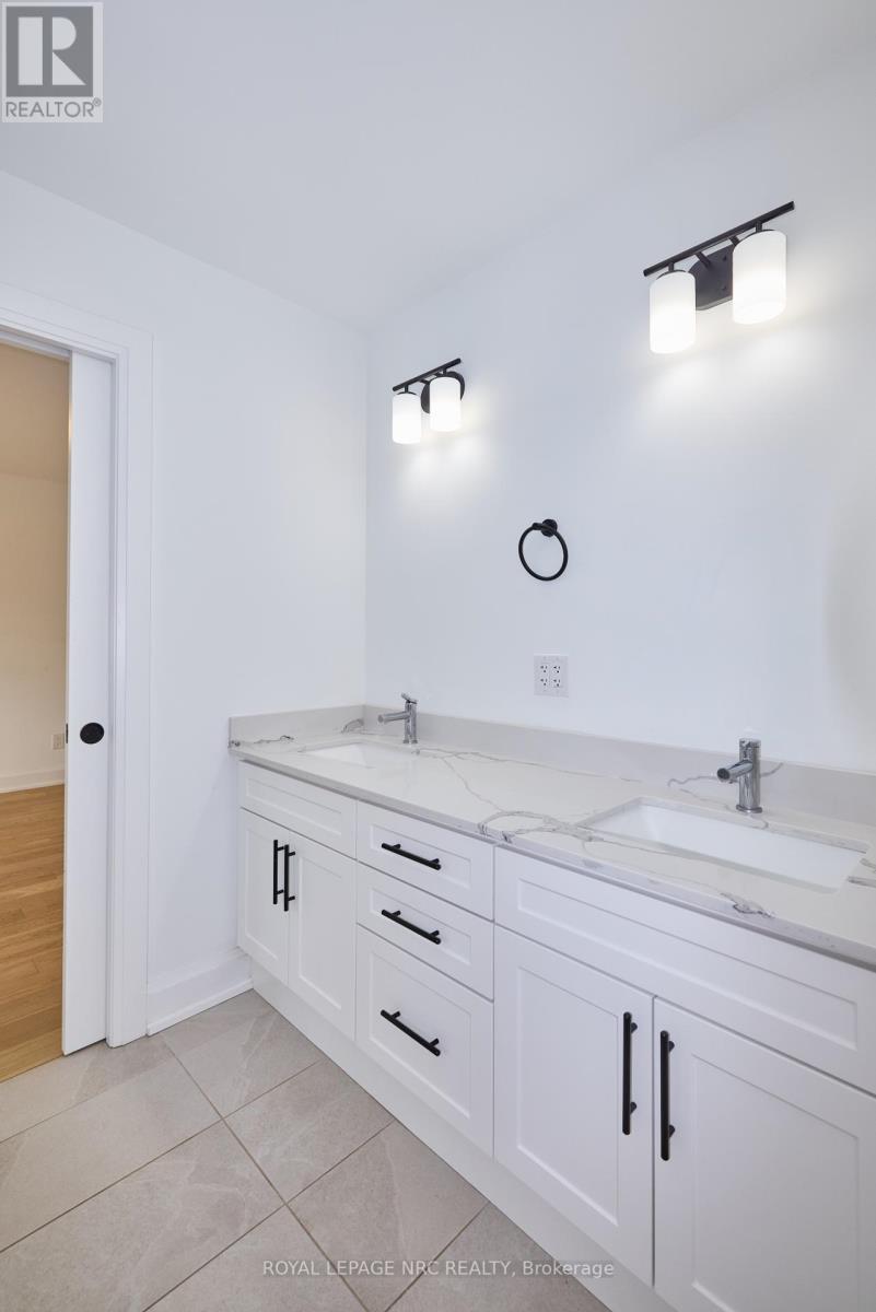 159 Hodgkins Avenue, Thorold, Ontario  L2V 0M6 - Photo 23 - X12428307