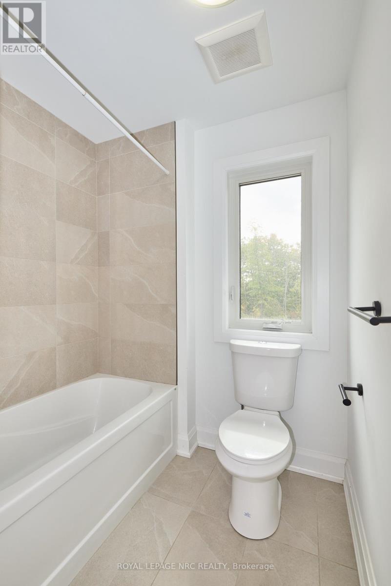 159 Hodgkins Avenue, Thorold, Ontario  L2V 0M6 - Photo 24 - X12428307