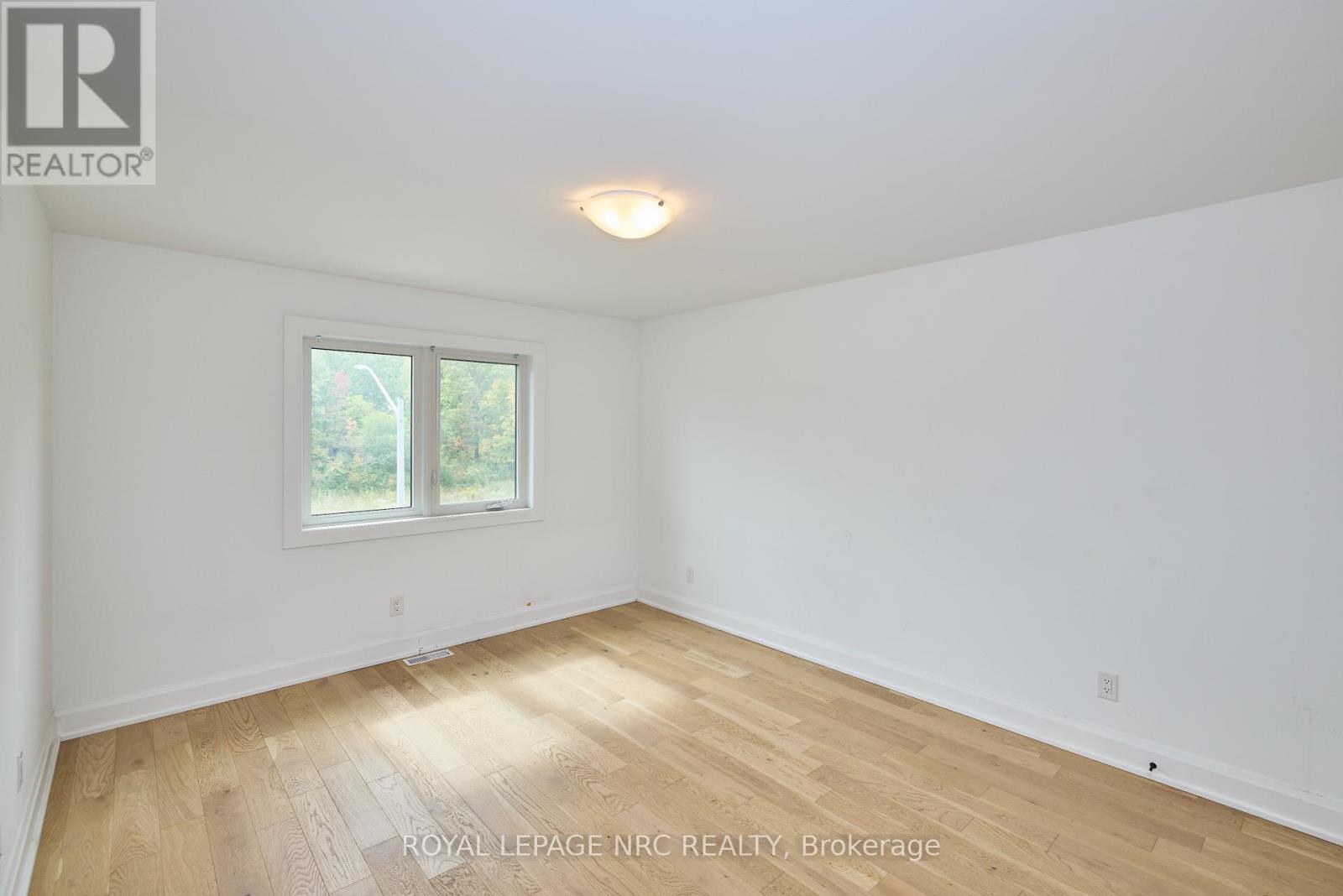 159 Hodgkins Avenue, Thorold, Ontario  L2V 0M6 - Photo 26 - X12428307