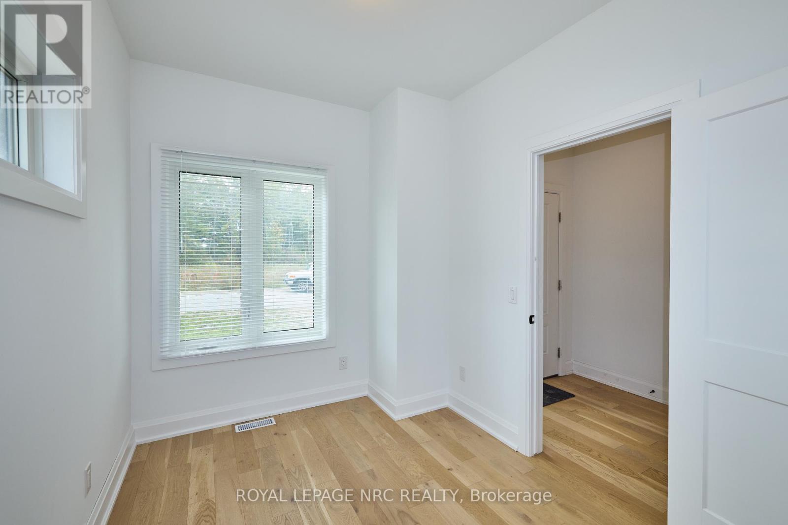 159 Hodgkins Avenue, Thorold, Ontario  L2V 0M6 - Photo 5 - X12428307