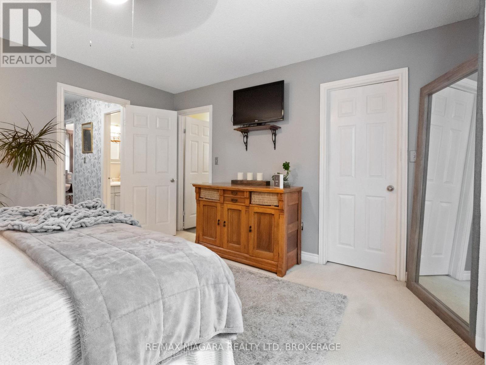 3695 River Trail, Fort Erie, Ontario  L0S 1S0 - Photo 22 - X12428314