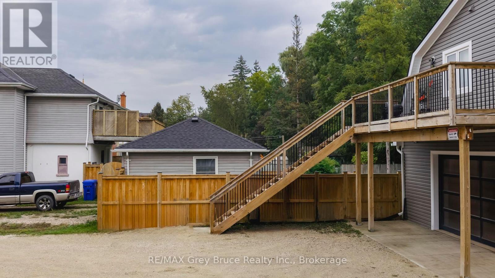 289 9th Street, Hanover, Ontario  N4N 1L3 - Photo 16 - X12428184