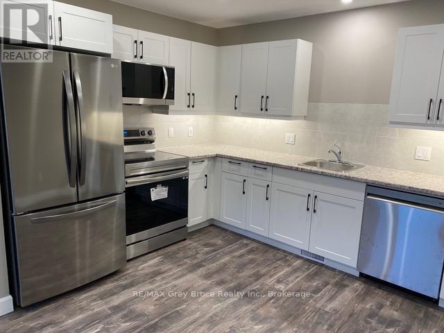 289 9th Street, Hanover, Ontario  N4N 1L3 - Photo 24 - X12428184