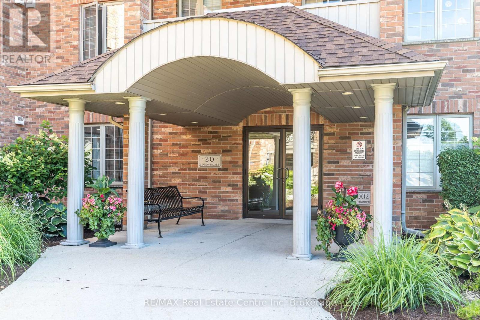 303 - 20 STATION SQUARE, Centre Wellington, Ontario