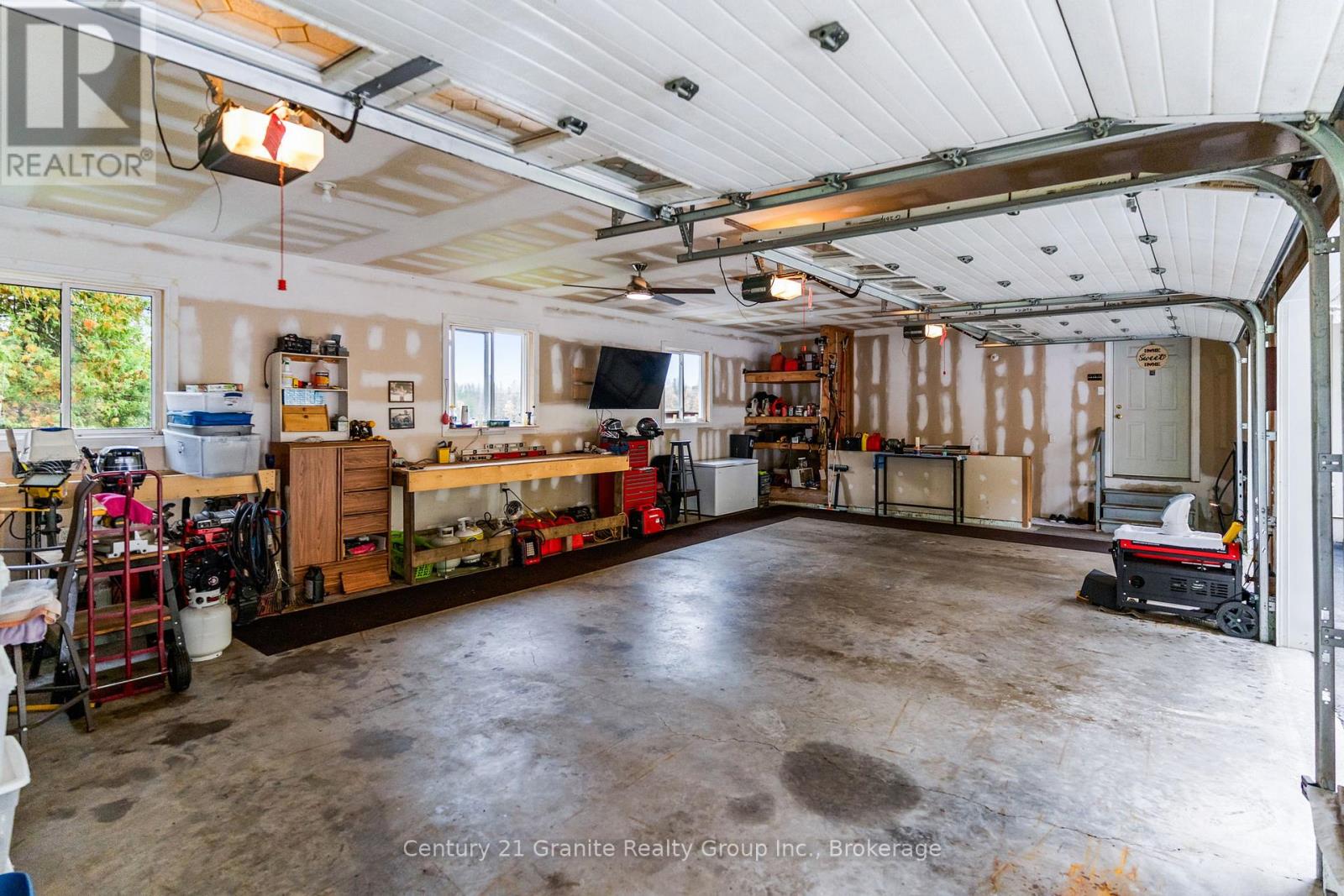 1246 Grace River Road, Dysart Et Al, Ontario  K0L 1M1 - Photo 32 - X12428297
