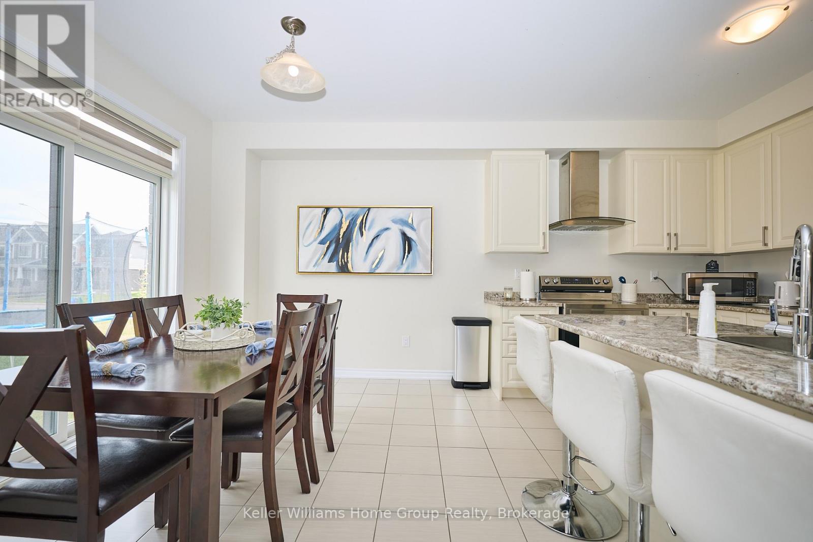70 Concord Drive, Thorold, Ontario  L2E 6S4 - Photo 12 - X12428308