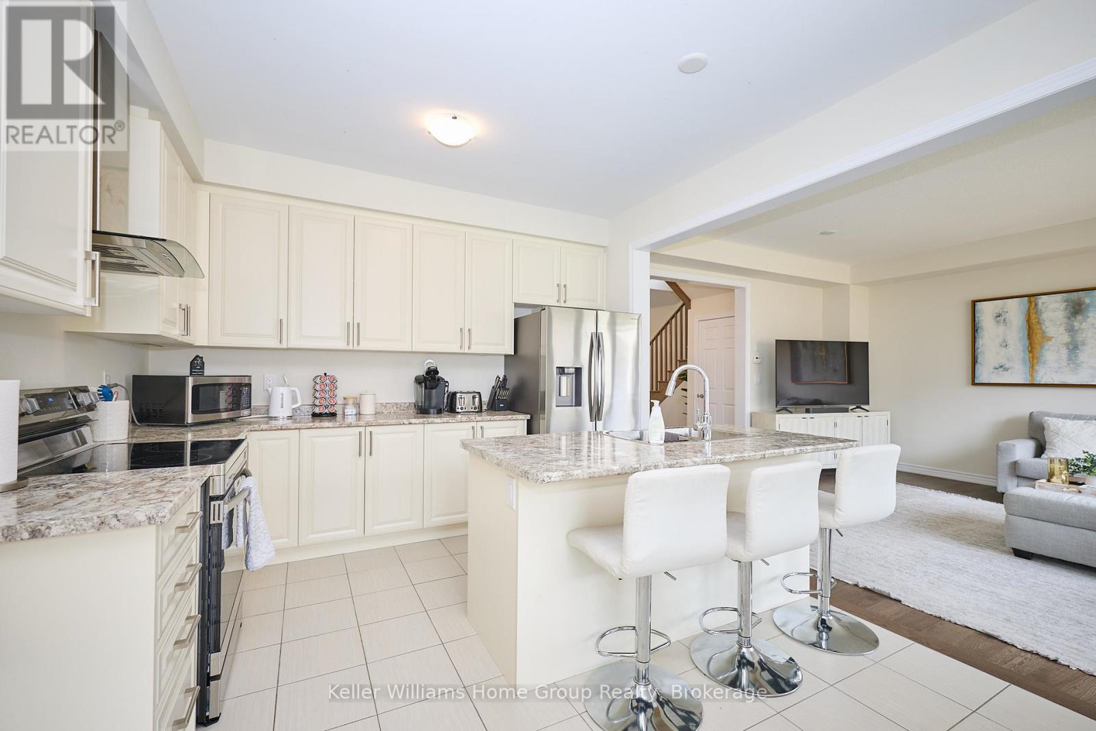 70 Concord Drive, Thorold, Ontario  L2E 6S4 - Photo 14 - X12428308