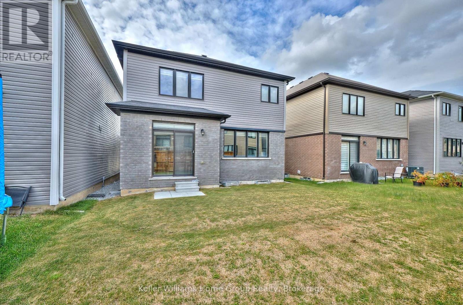 70 Concord Drive, Thorold, Ontario  L2E 6S4 - Photo 37 - X12428308