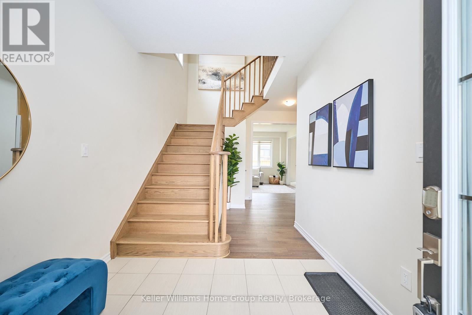 70 Concord Drive, Thorold, Ontario  L2E 6S4 - Photo 4 - X12428308