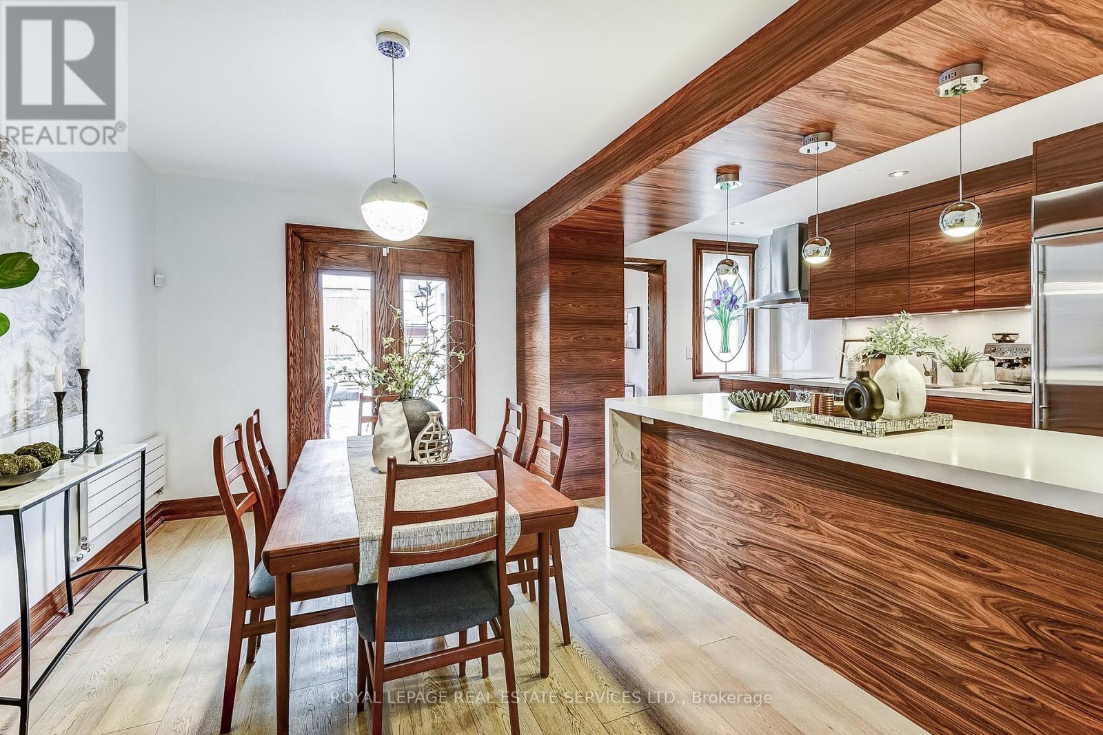 16 Larkin Avenue, Toronto, Ontario  M6S 1L8 - Photo 11 - W12428092