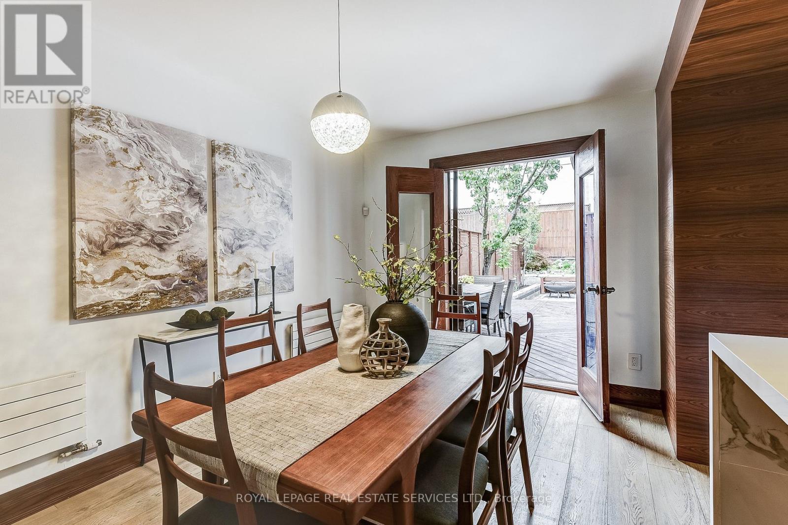16 Larkin Avenue, Toronto, Ontario  M6S 1L8 - Photo 12 - W12428092
