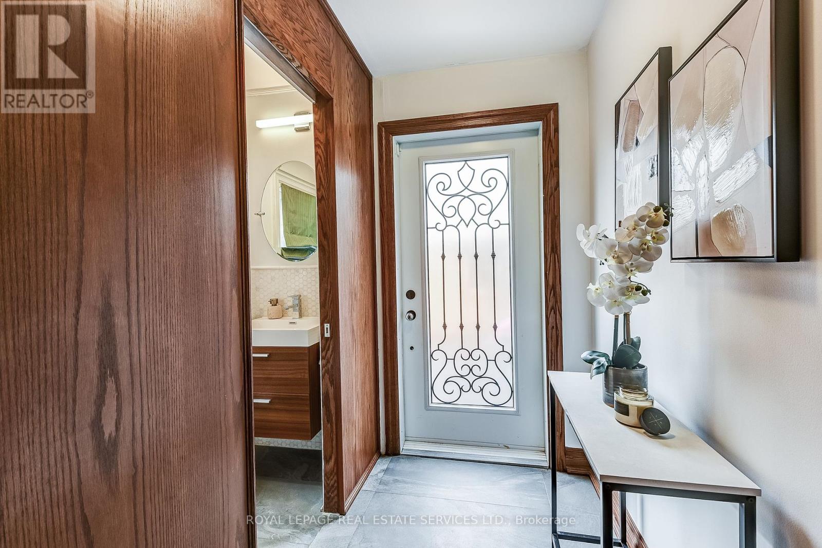 16 Larkin Avenue, Toronto, Ontario  M6S 1L8 - Photo 21 - W12428092