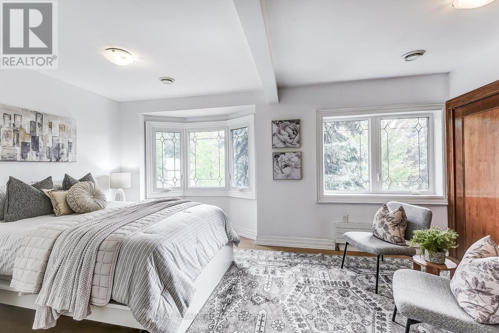 16 Larkin Avenue, Toronto, Ontario  M6S 1L8 - Photo 25 - W12428092