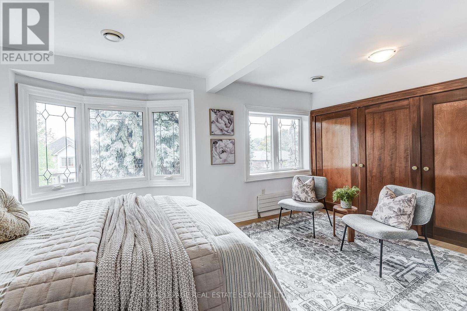 16 Larkin Avenue, Toronto, Ontario  M6S 1L8 - Photo 28 - W12428092