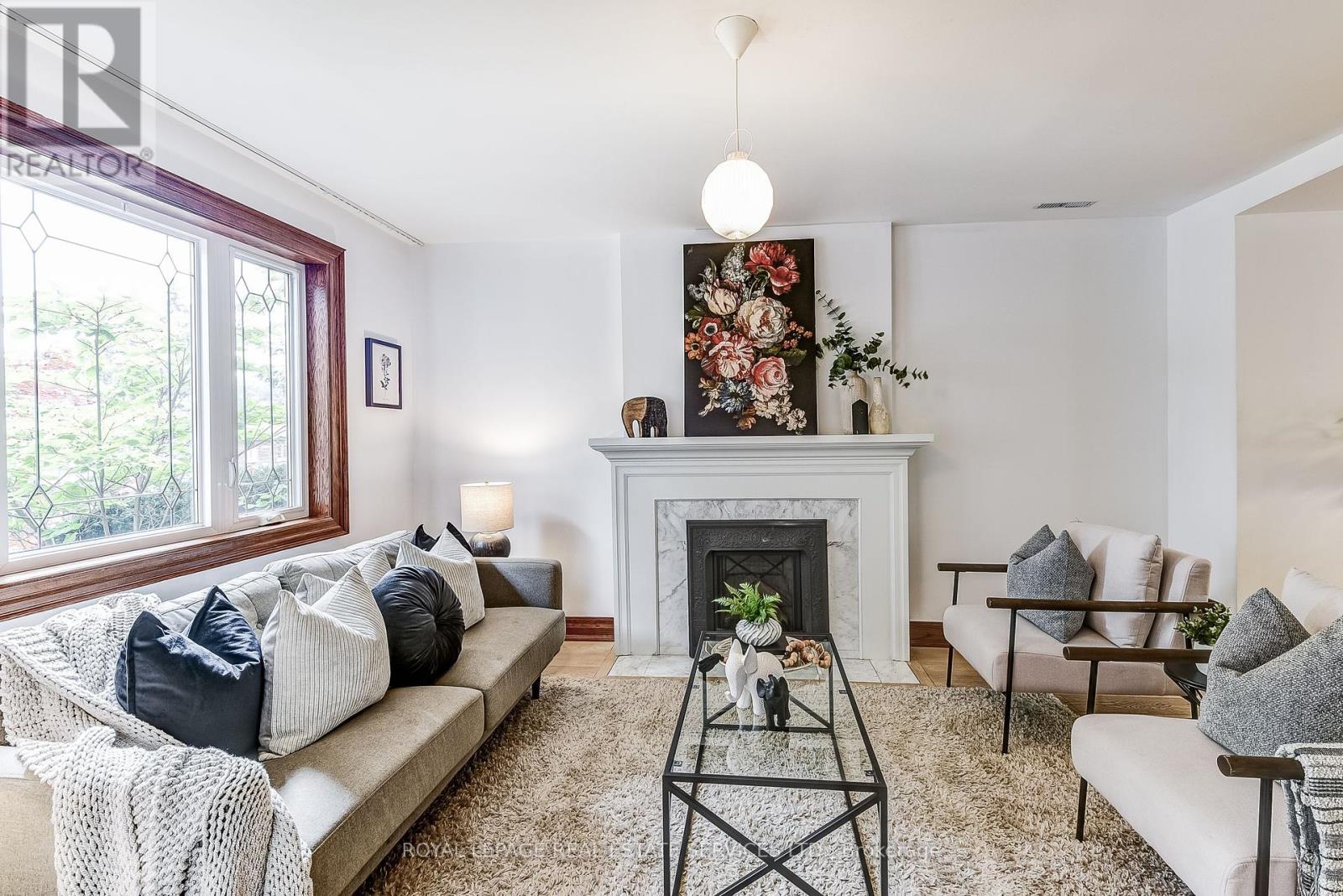 16 Larkin Avenue, Toronto, Ontario  M6S 1L8 - Photo 9 - W12428092