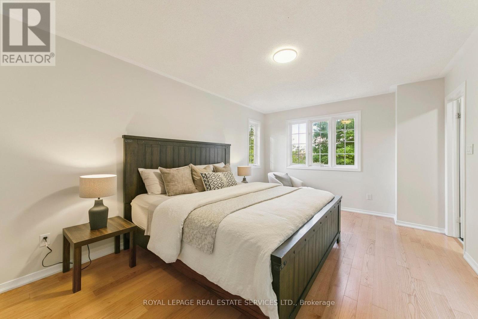 2193 Shorncliffe Boulevard, Oakville, Ontario  L6M 3X2 - Photo 20 - W12428100