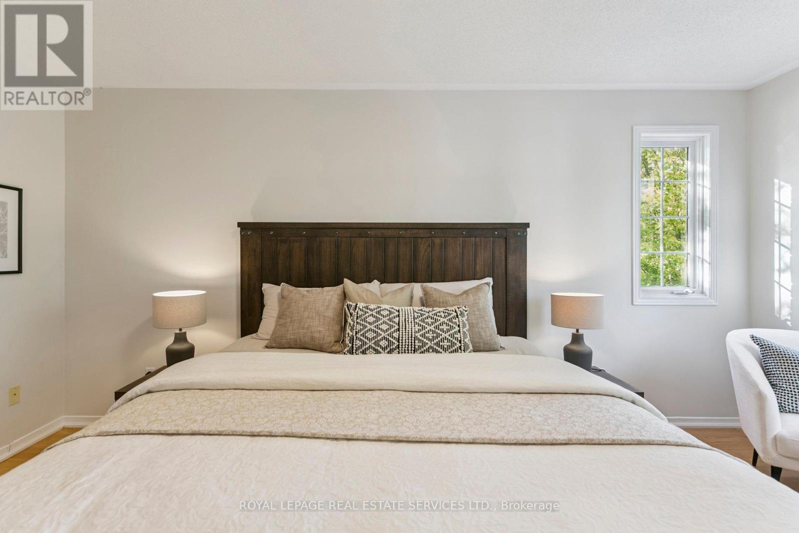 2193 Shorncliffe Boulevard, Oakville, Ontario  L6M 3X2 - Photo 23 - W12428100