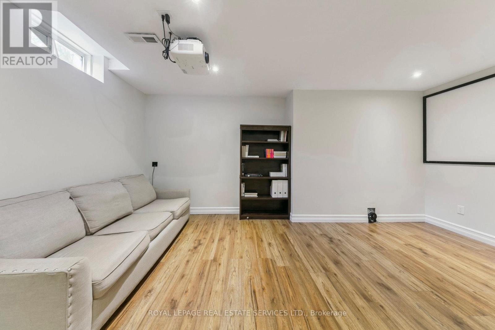 2193 Shorncliffe Boulevard, Oakville, Ontario  L6M 3X2 - Photo 26 - W12428100