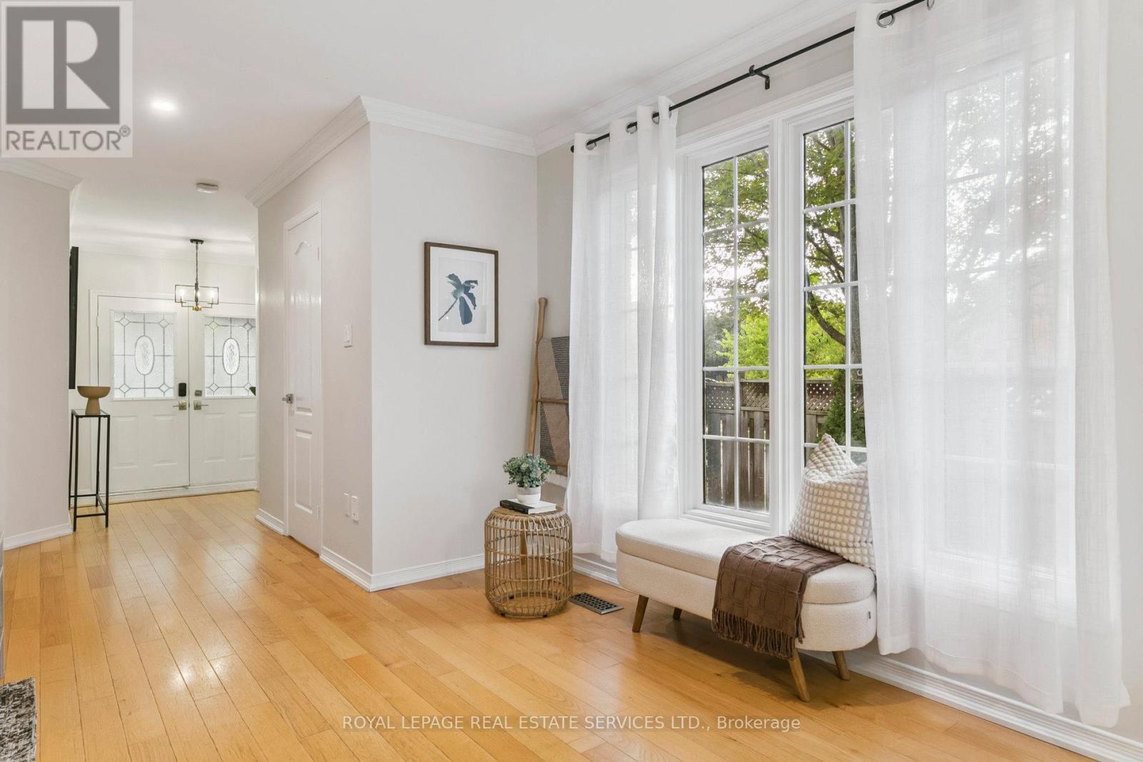 2193 Shorncliffe Boulevard, Oakville, Ontario  L6M 3X2 - Photo 7 - W12428100