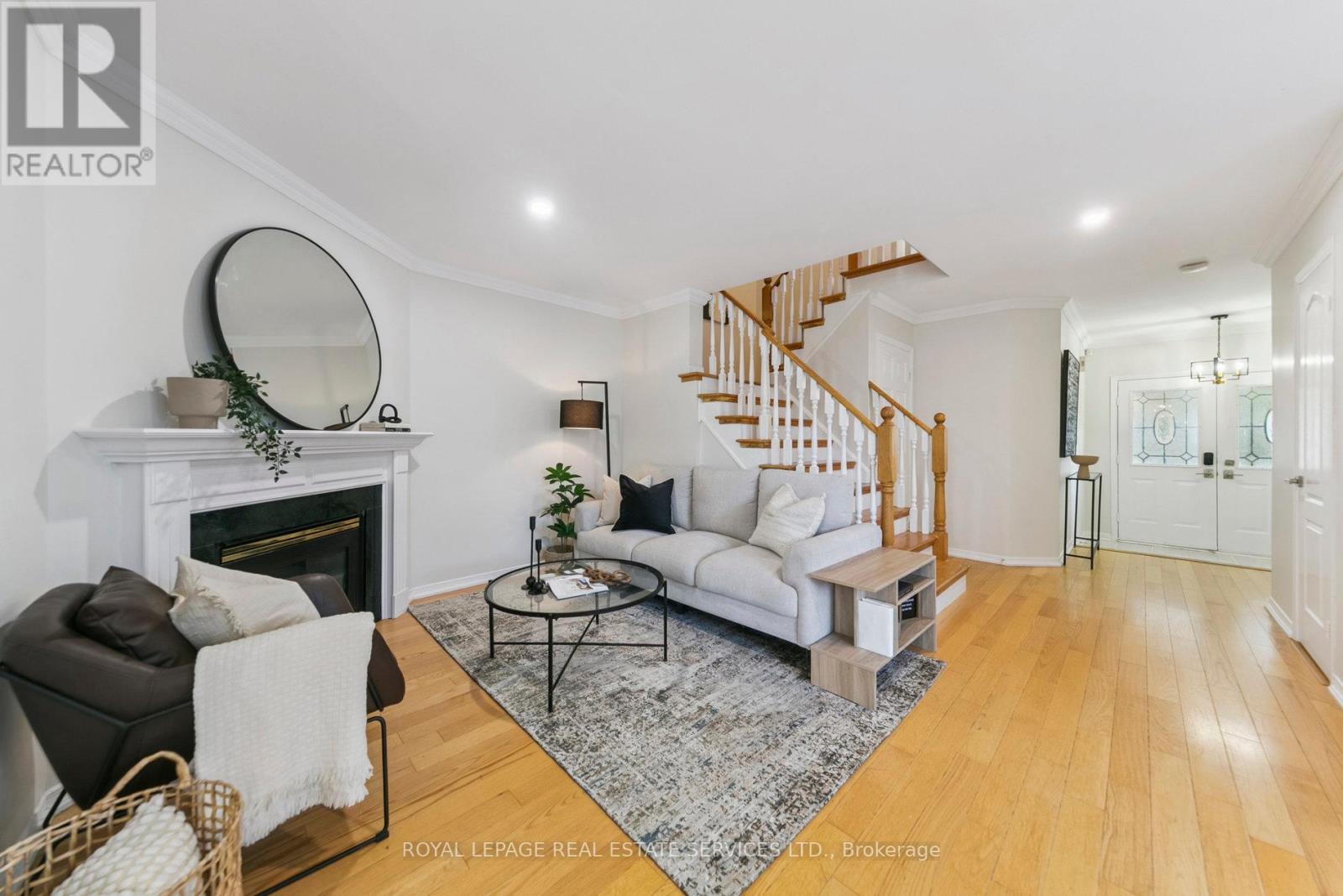 2193 Shorncliffe Boulevard, Oakville, Ontario  L6M 3X2 - Photo 8 - W12428100