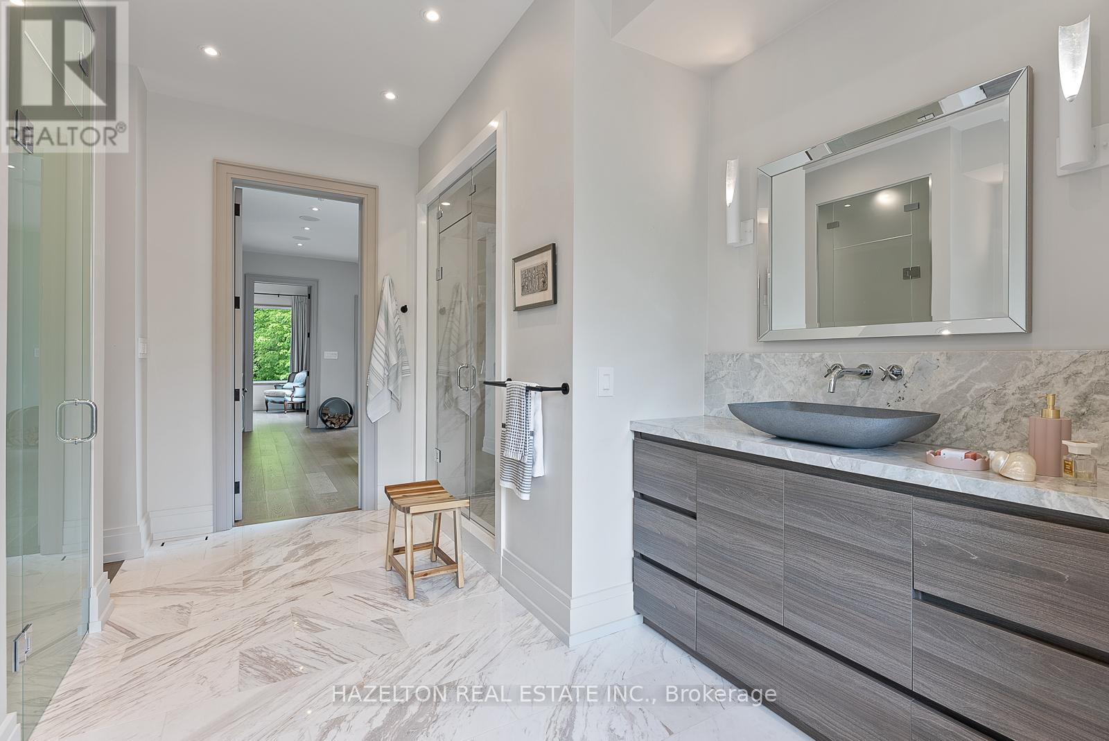 35 Worthington Crescent, Toronto, Ontario  M6S 3P5 - Photo 27 - W12428121