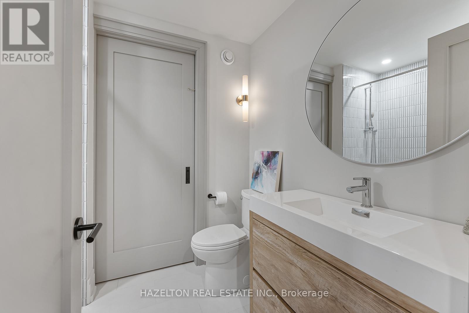 35 Worthington Crescent, Toronto, Ontario  M6S 3P5 - Photo 34 - W12428121