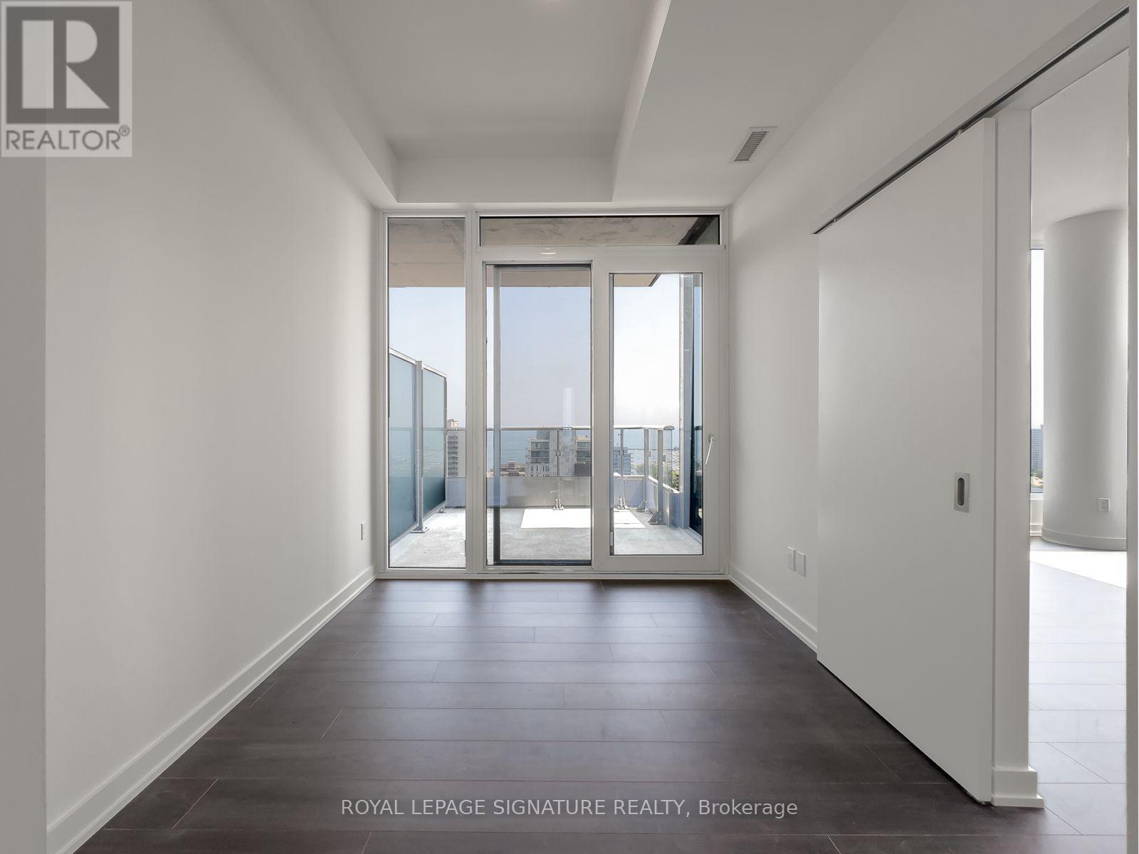 1803 - 28 Ann Street, Mississauga, Ontario  L5G 0E1 - Photo 11 - W12428123