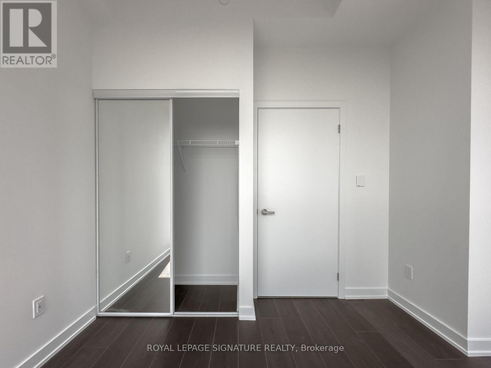 1803 - 28 Ann Street, Mississauga, Ontario  L5G 0E1 - Photo 14 - W12428123