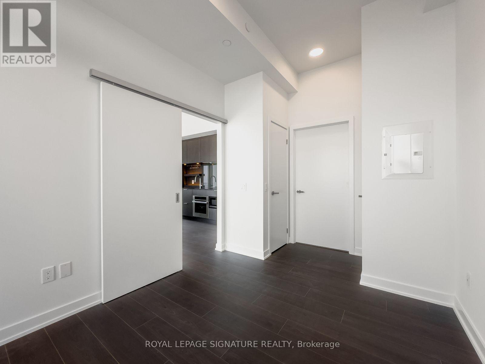1803 - 28 Ann Street, Mississauga, Ontario  L5G 0E1 - Photo 6 - W12428123