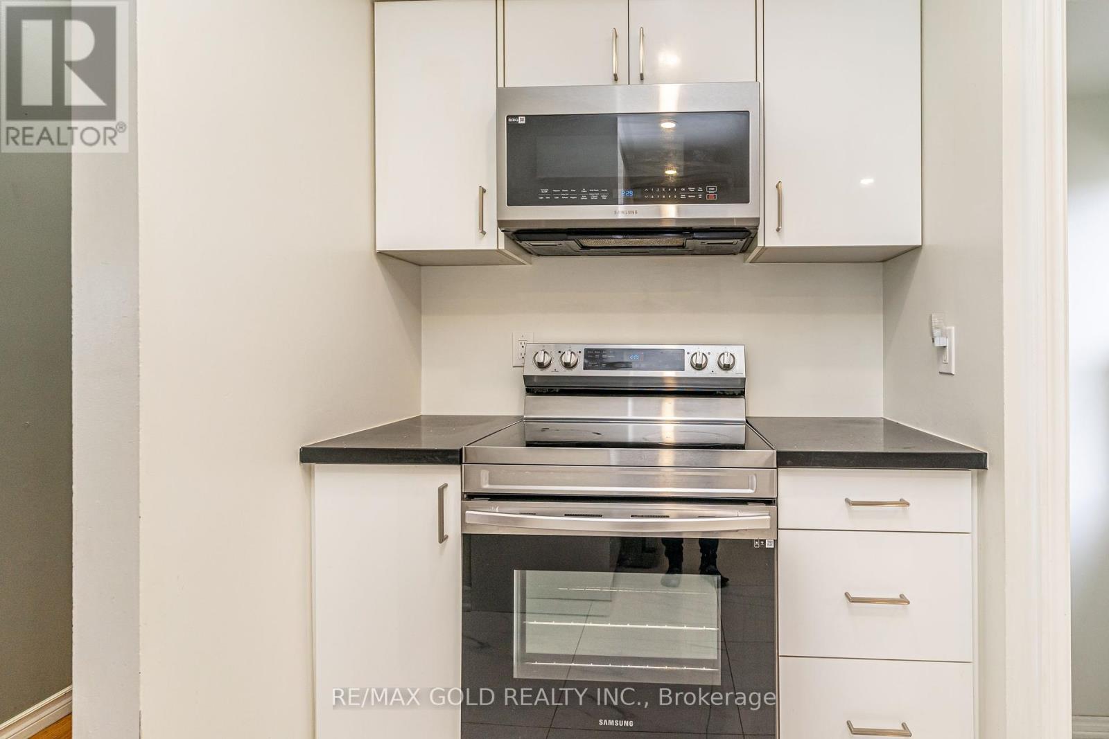 41 Aberdeen Crescent, Brampton, Ontario  L6T 2P8 - Photo 13 - W12428144