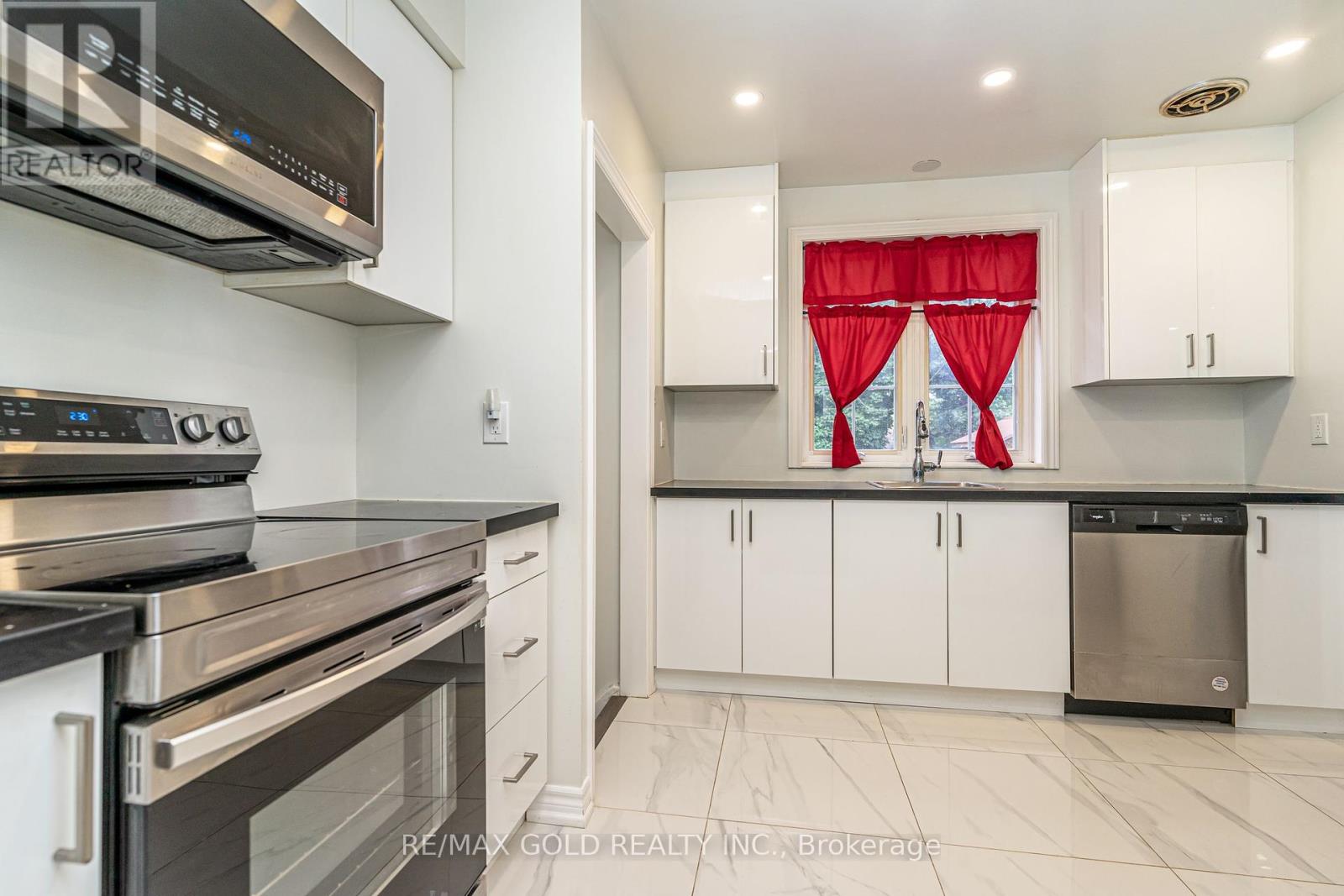 41 Aberdeen Crescent, Brampton, Ontario  L6T 2P8 - Photo 15 - W12428144