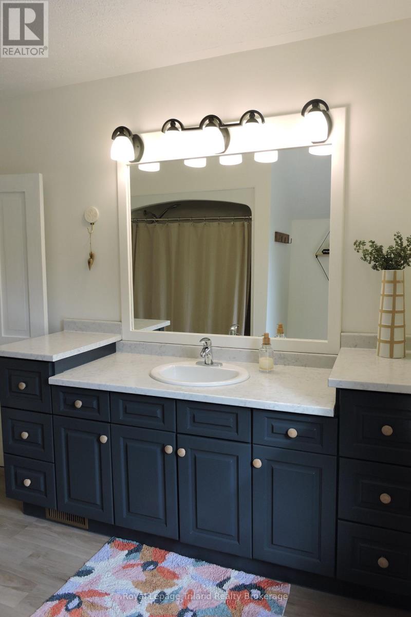 641 Main Street N, Norwich, Ontario  N0J 1C0 - Photo 21 - X12428291