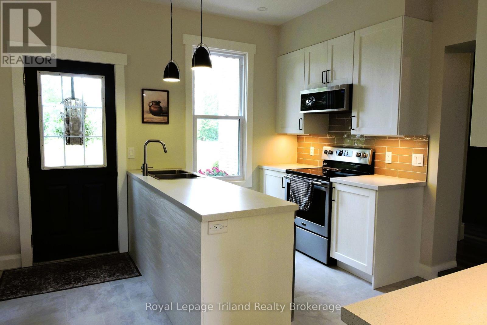 641 Main Street N, Norwich, Ontario  N0J 1C0 - Photo 8 - X12428291