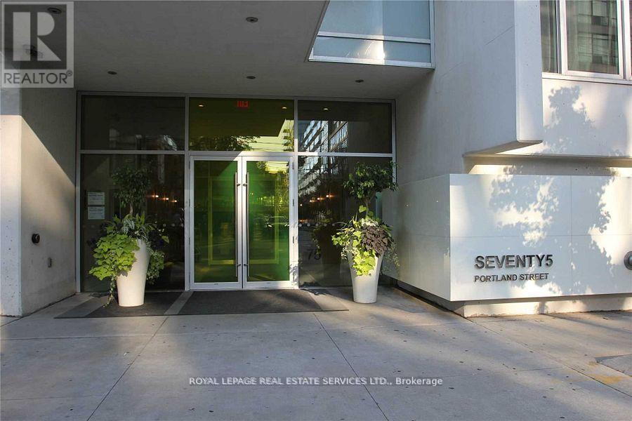 709 - 75 Portland Street, Toronto, Ontario  M5V 2M9 - Photo 2 - C12425571