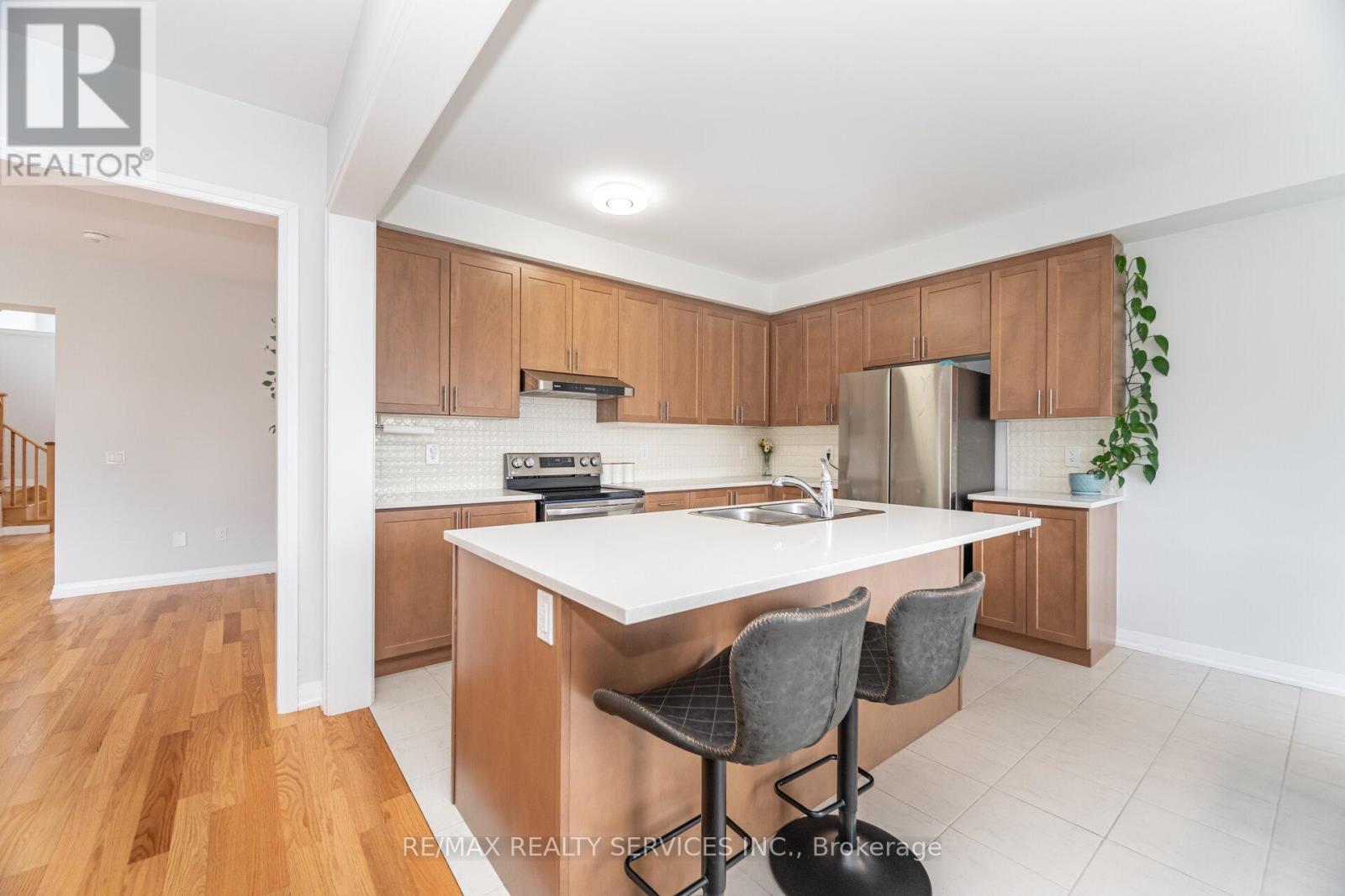 839 Sobeski Avenue, Woodstock, Ontario  N4T 0P2 - Photo 20 - X12428074