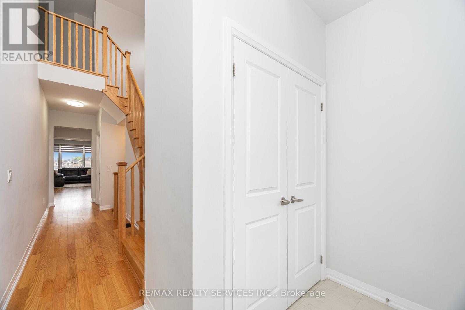 839 Sobeski Avenue, Woodstock, Ontario  N4T 0P2 - Photo 9 - X12428074