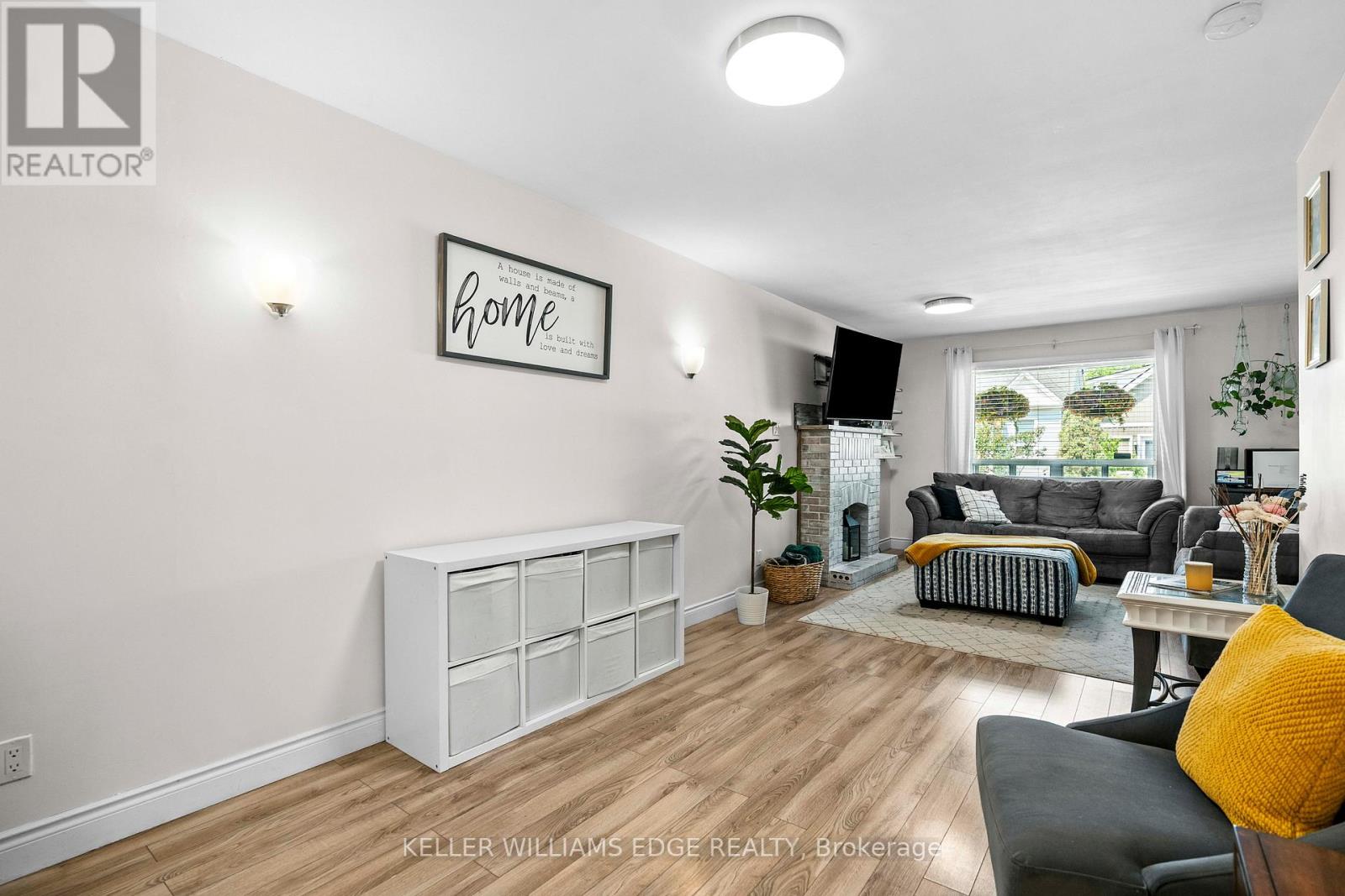 55 East 22nd Street, Hamilton, Ontario  L8V 2V4 - Photo 13 - X12428081