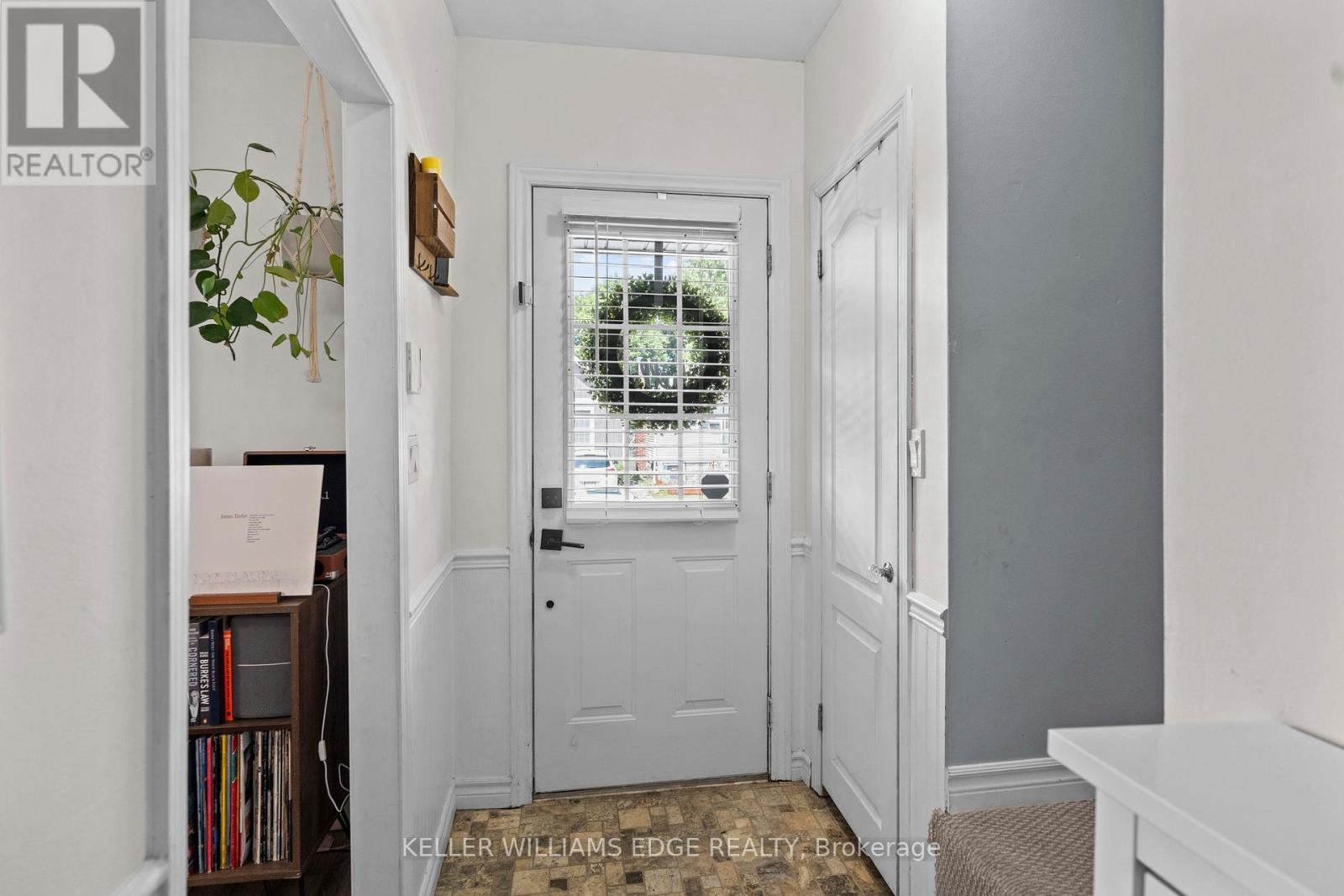 55 East 22nd Street, Hamilton, Ontario  L8V 2V4 - Photo 6 - X12428081