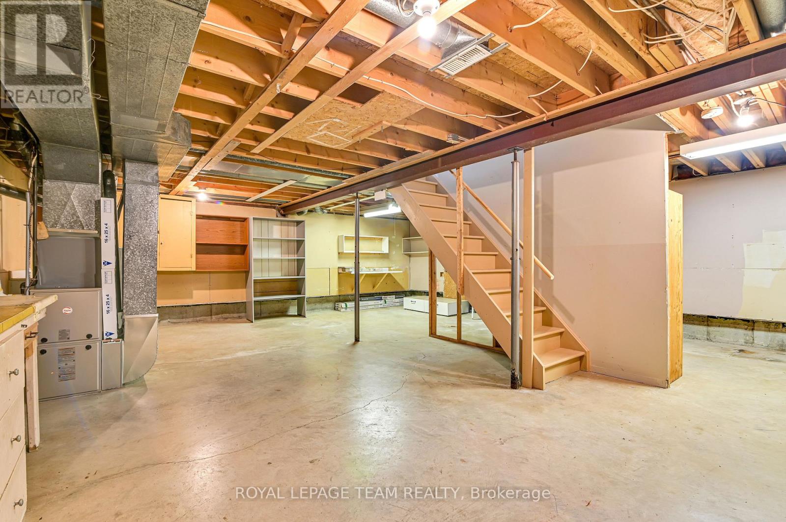 310 Mceachern Crescent, Ottawa, Ontario  K1E 3K2 - Photo 28 - X12426174