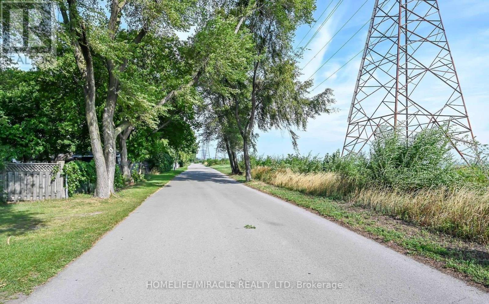 198 Beach Boulevard, Hamilton, Ontario  L8H 6V9 - Photo 10 - X12070373