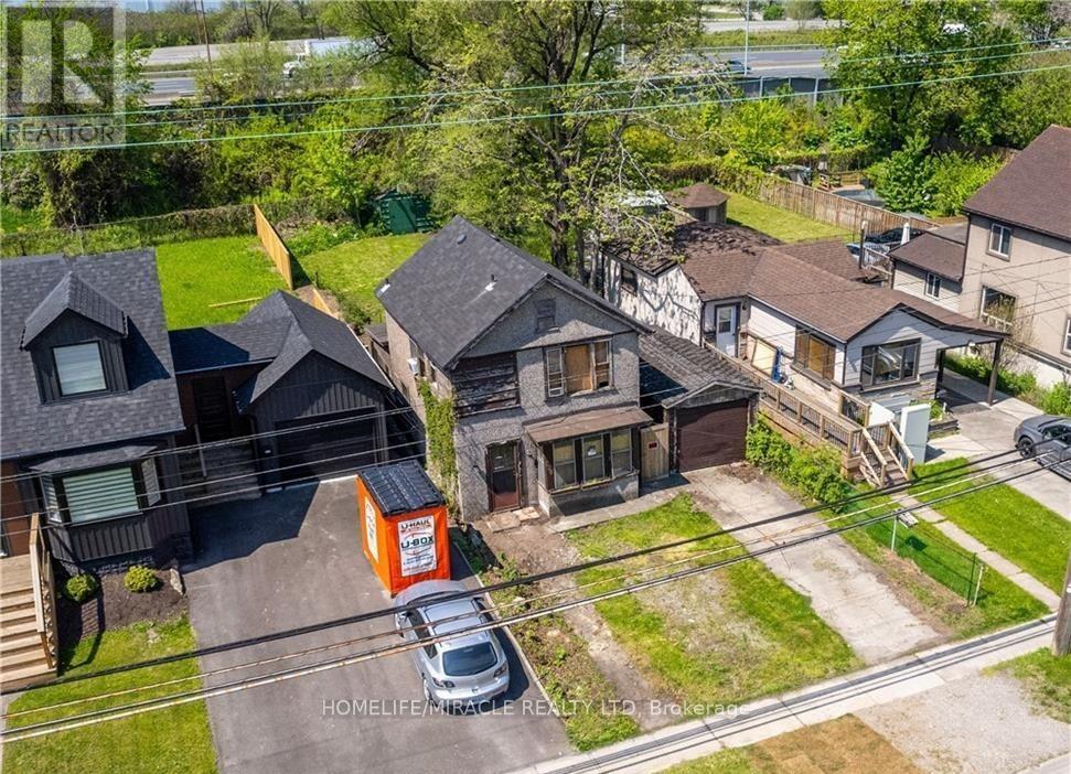 198 Beach Boulevard, Hamilton, Ontario  L8H 6V9 - Photo 5 - X12070373