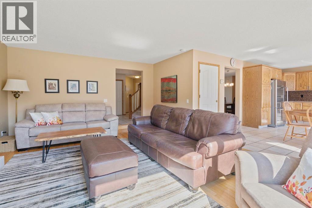112 Riverview Circle, Cochrane, Alberta  T4C 1K5 - Photo 13 - A2258426