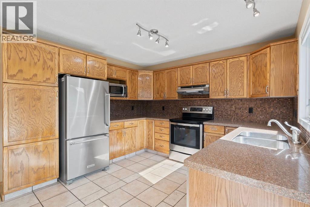 112 Riverview Circle, Cochrane, Alberta  T4C 1K5 - Photo 19 - A2258426